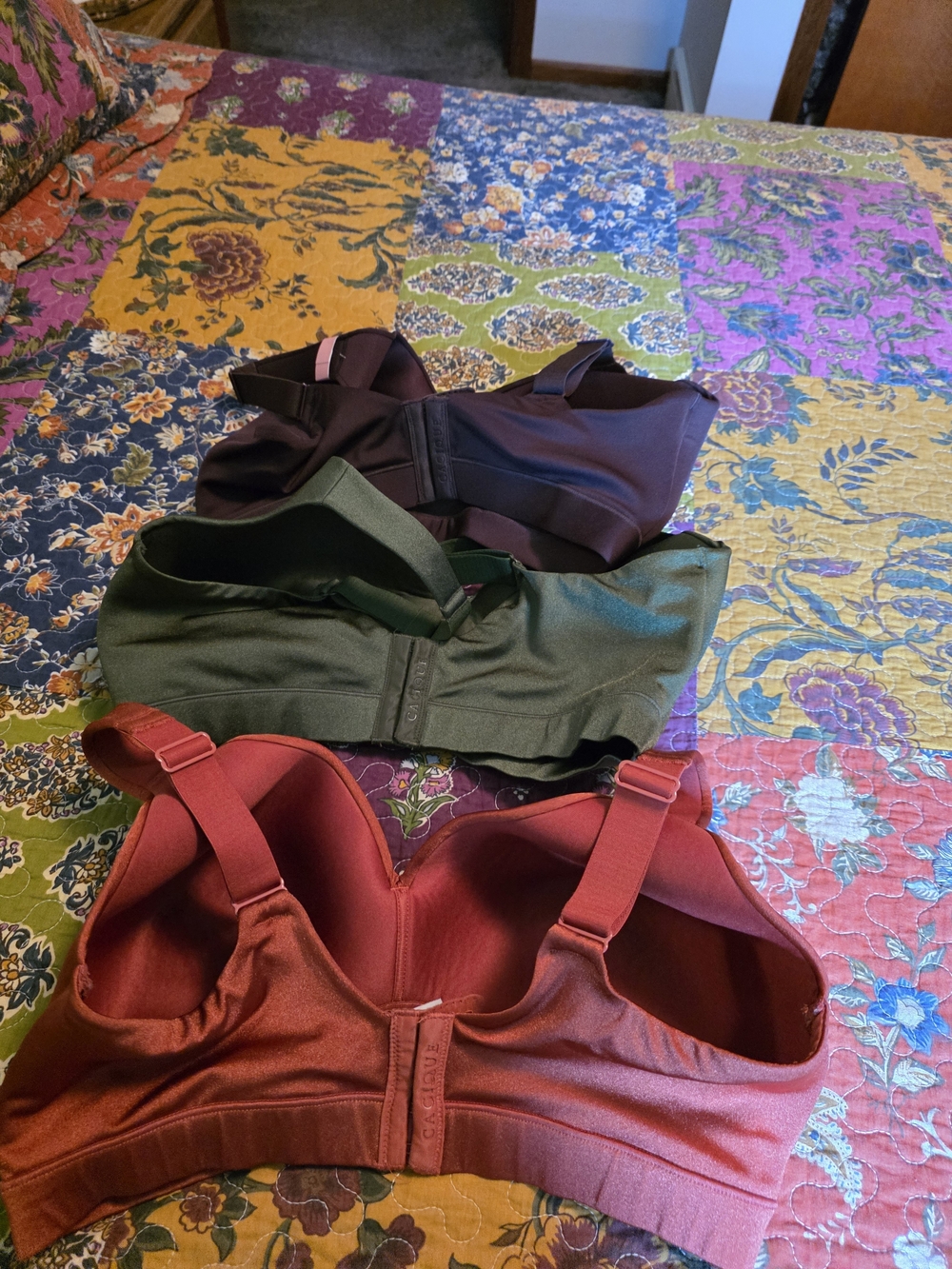 Cacique Wireless Smooth Bra Set in Brick Rusty Red, Olive Green & Deep Brown. - Picture 3 of 9